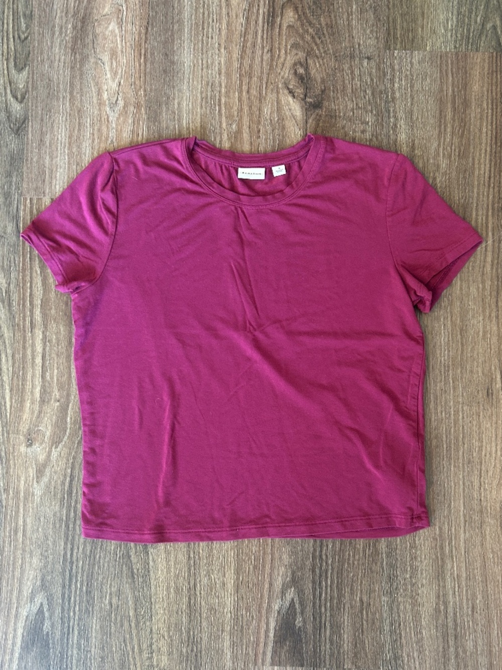 Aritzia Babaton Maroon T Shirt Women’s S